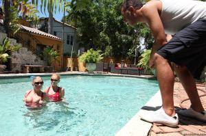 Original 2495 px/ 1663 px