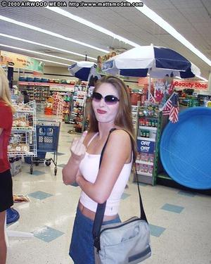 Original 546 px/ 683 px