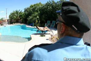 Original 900 px/ 600 px