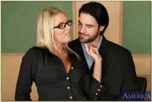 Original 800 px/ 537 px