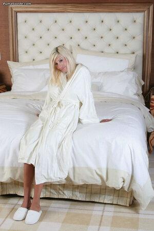 Original 683 px/ 1024 px