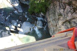 Original 900 px/ 600 px