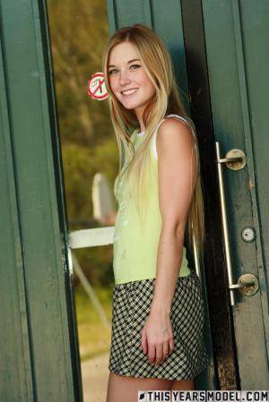 Original 854 px/ 1280 px