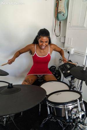 Original 1334 px/ 2000 px