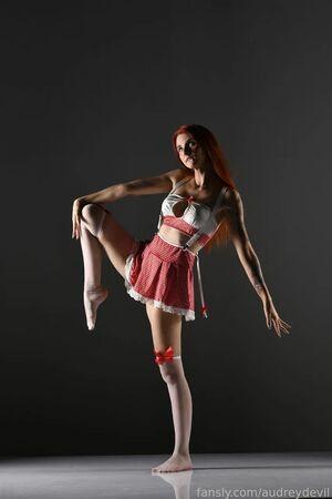 Original 853 px/ 1280 px