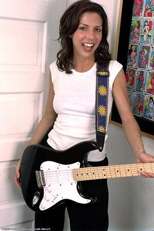 Original 682 px/ 1024 px