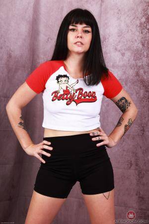 Original 2000 px/ 3000 px