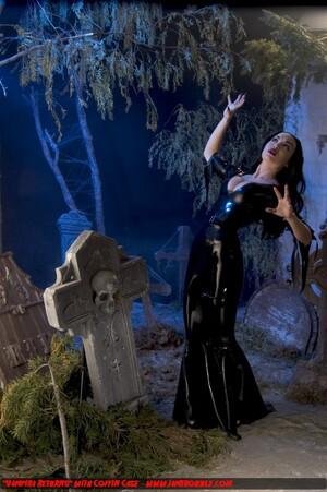 Original 665 px/ 1000 px