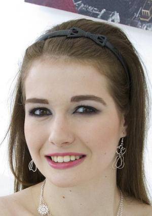 Original 542 px/ 768 px