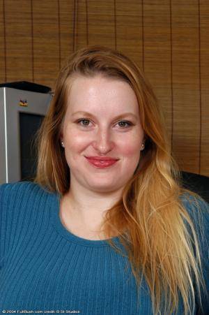 Original 681 px/ 1024 px