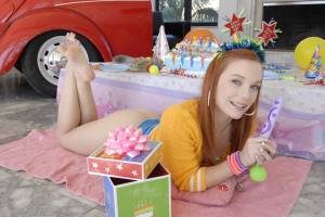 Original 807 px/ 540 px