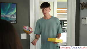 Original 2500 px/ 1406 px