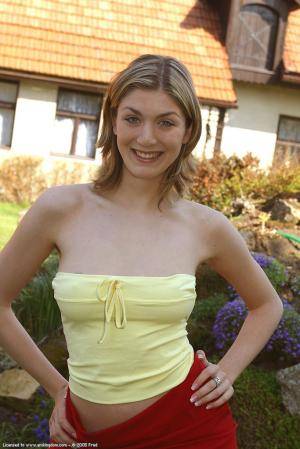 Original 683 px/ 1024 px