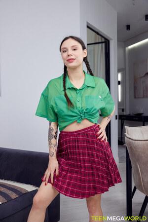 Original 2333 px/ 3500 px