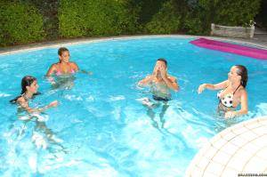 Original 2495 px/ 1663 px