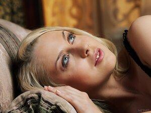 Original 2048 px/ 1533 px