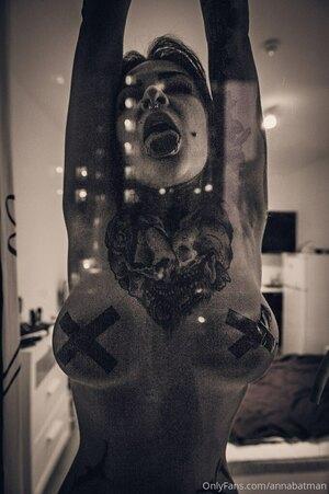 Original 681 px/ 1024 px