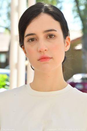 Original 852 px/ 1280 px