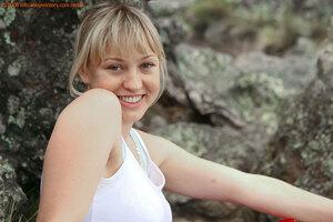 Original 1469 px/ 979 px