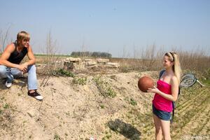 Original 2000 px/ 1333 px