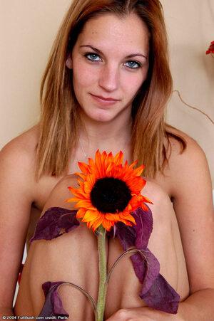 Original 681 px/ 1024 px