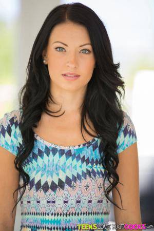 Original 2560 px/ 3840 px