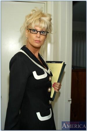 Original 536 px/ 800 px