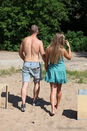 Original 853 px/ 1280 px