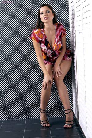 Original 1066 px/ 1600 px