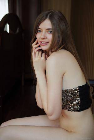 Original 2883 px/ 4324 px