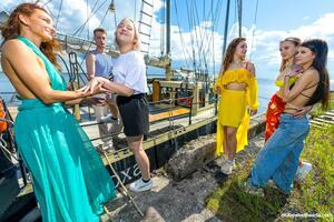 Original 6000 px/ 4000 px