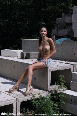 Original 854 px/ 1280 px