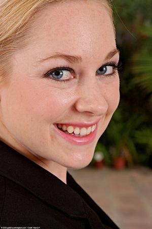 Original 1025 px/ 1536 px