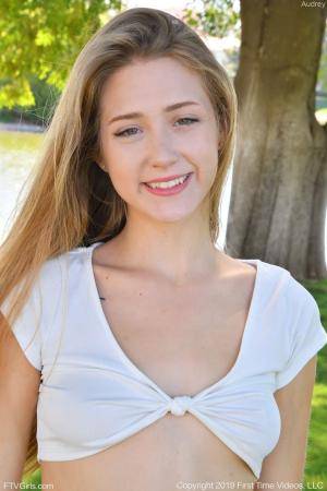 Original 852 px/ 1280 px