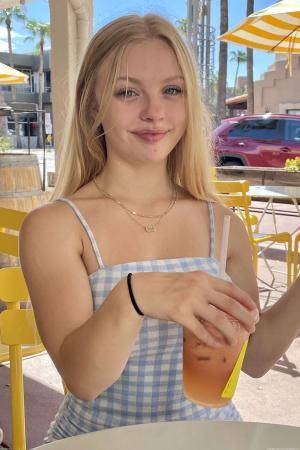 Original 852 px/ 1280 px