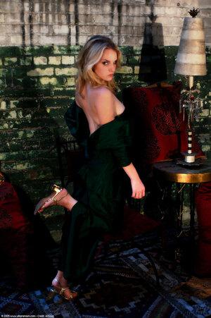 Original 1021 px/ 1536 px