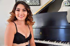 Original 1600 px/ 1064 px