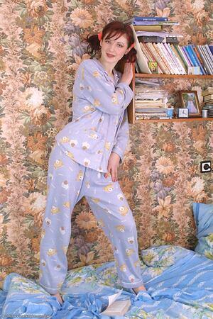 Original 682 px/ 1024 px