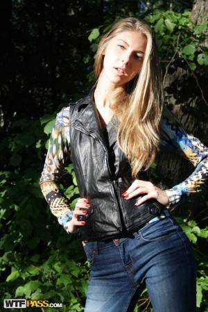 Original 1067 px/ 1600 px