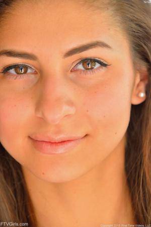 Original 852 px/ 1280 px