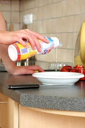 Original 854 px/ 1280 px