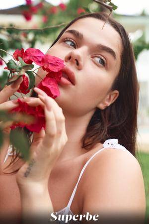 Original 2560 px/ 3840 px