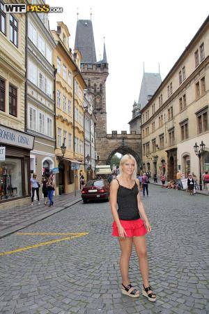 Original 854 px/ 1280 px