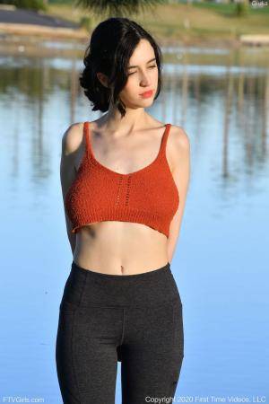 Original 852 px/ 1280 px