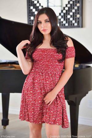 Original 852 px/ 1280 px