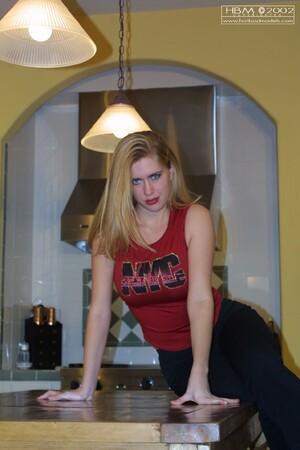 Original 683 px/ 1024 px