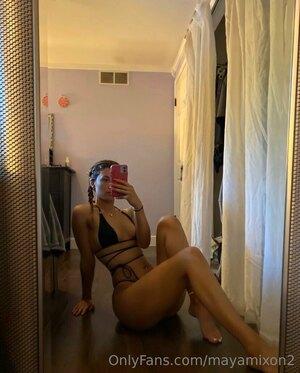 Original 828 px/ 1029 px