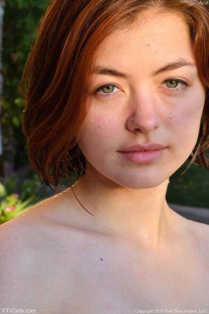 Original 852 px/ 1280 px