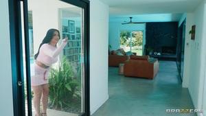 #Brazzers - The Official Egypt - Wifes Sis Dishes Out Her Tits