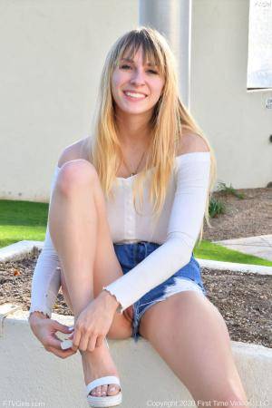 Original 852 px/ 1280 px